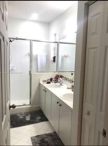 4110 NE 24th St, Homestead, FL 33033