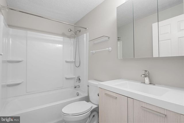 7807 BREEZY DOWN TER, Rockville, MD 20855