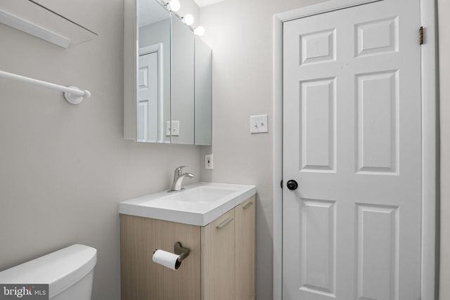 7807 BREEZY DOWN TER, Rockville, MD 20855