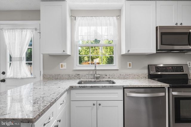 7807 BREEZY DOWN TER, Rockville, MD 20855