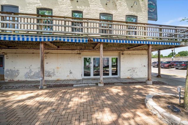 29 W New York Street, Aurora, IL 60506