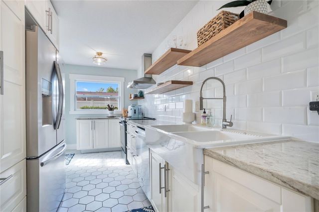 2702 PARKLAND DRIVE, Winter Park, FL 32789