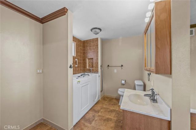 8501 Orinda Circle, Huntington Beach, CA 92647