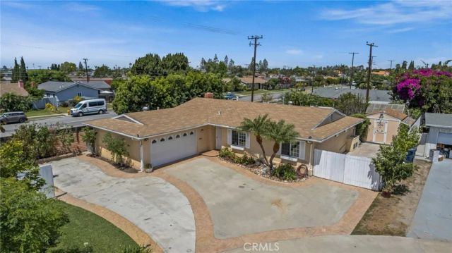 8501 Orinda Circle, Huntington Beach, CA 92647