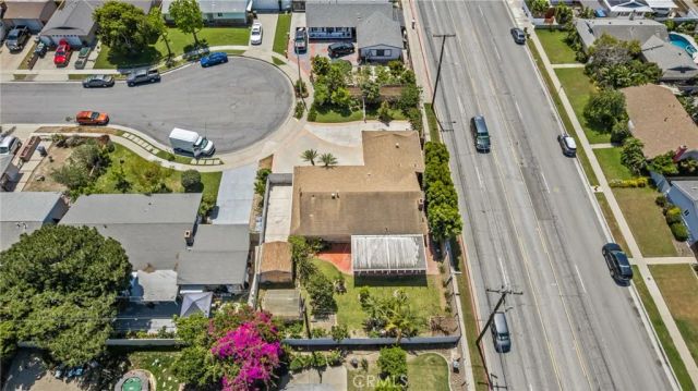8501 Orinda Circle, Huntington Beach, CA 92647
