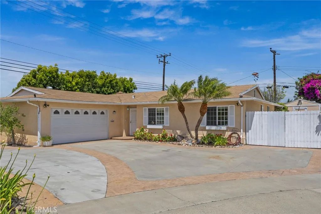 8501 Orinda Circle, Huntington Beach, CA 92647