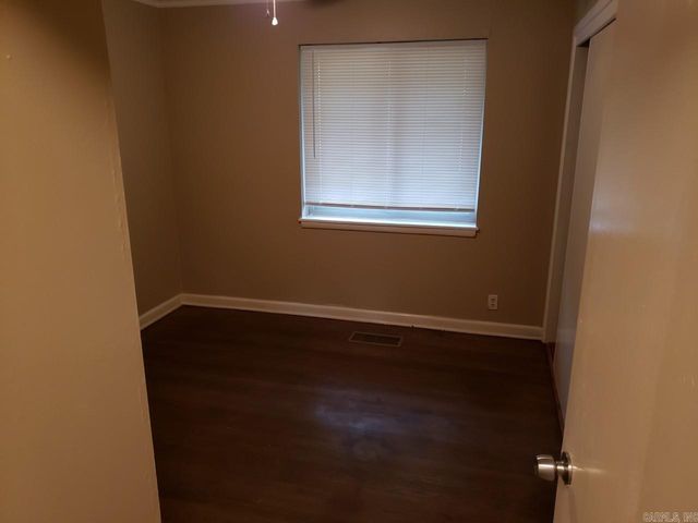 23 Belmont Dr, Little Rock, AR 72204