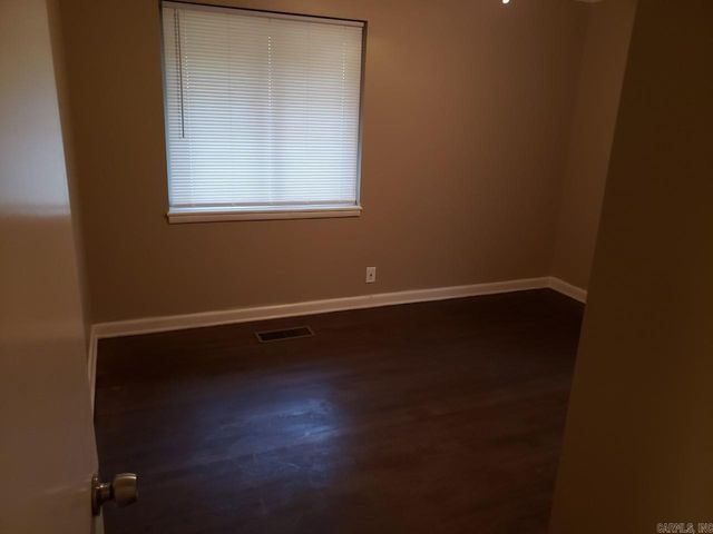 23 Belmont Dr, Little Rock, AR 72204