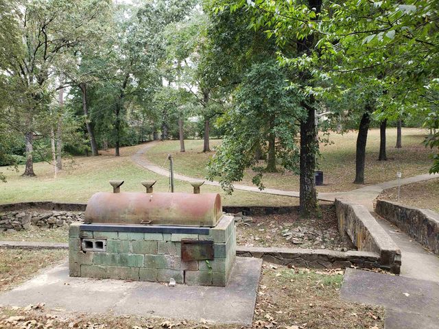 23 Belmont Dr, Little Rock, AR 72204