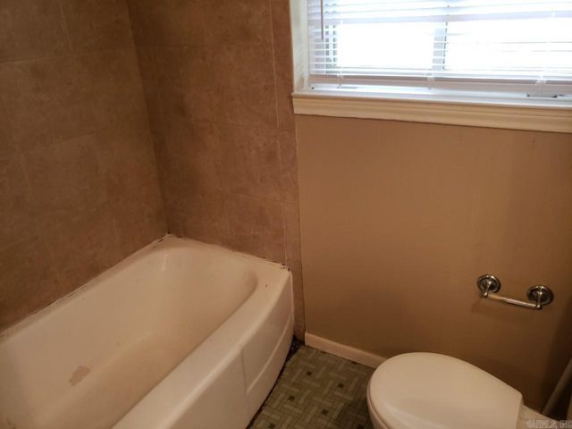 23 Belmont Dr, Little Rock, AR 72204