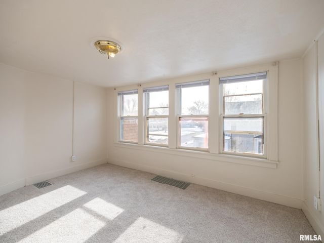 615 SUMMER Street, Pekin, IL 61554