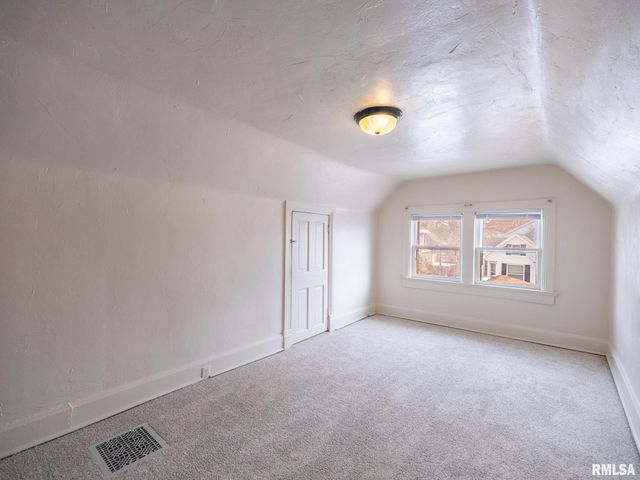 615 SUMMER Street, Pekin, IL 61554