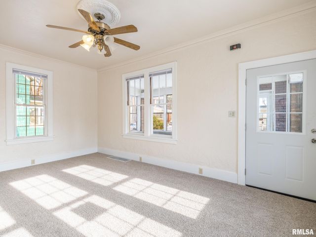 615 SUMMER Street, Pekin, IL 61554