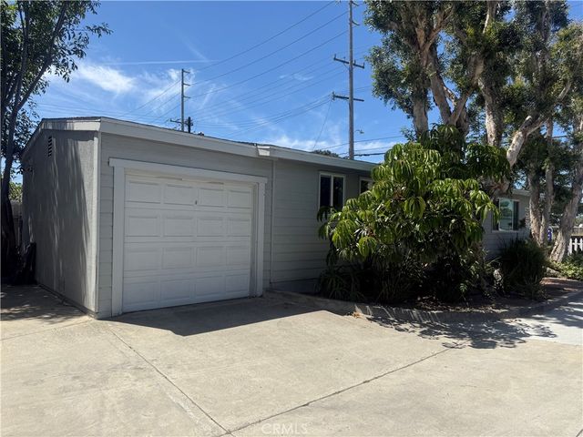 2212 Placentia Avenue A, Costa Mesa, CA 92627