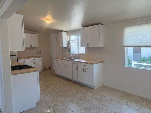 2212 Placentia Avenue A, Costa Mesa, CA 92627