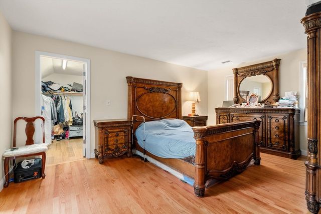 86 Oakland St, Stoughton, MA 02072