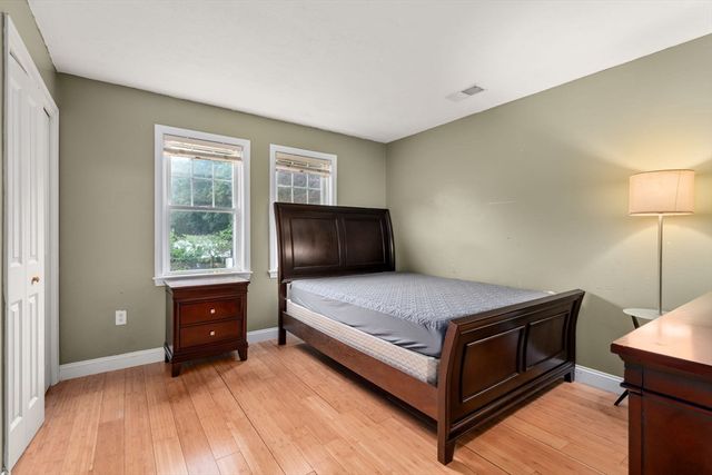 86 Oakland St, Stoughton, MA 02072