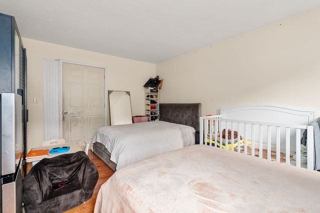 86 Oakland St, Stoughton, MA 02072