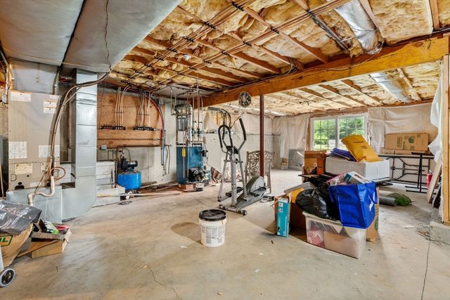 86 Oakland St, Stoughton, MA 02072