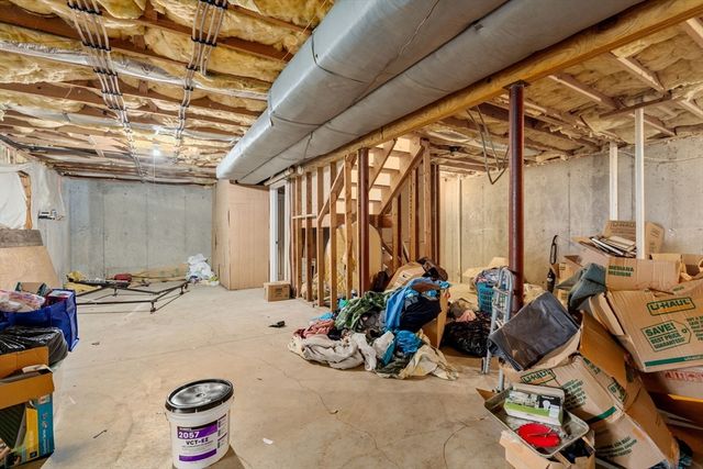 86 Oakland St, Stoughton, MA 02072