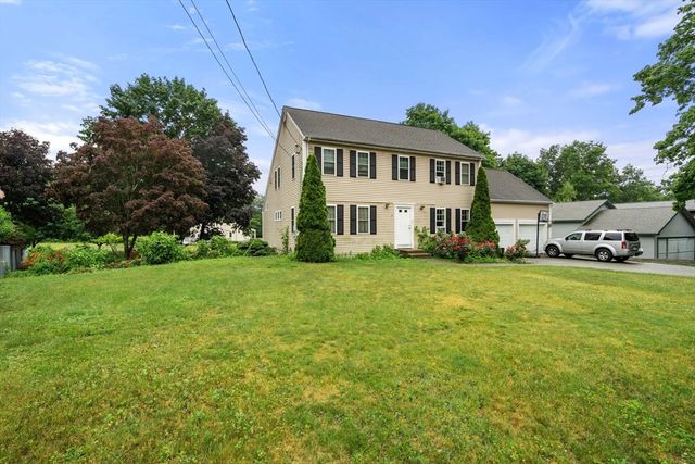 86 Oakland St, Stoughton, MA 02072