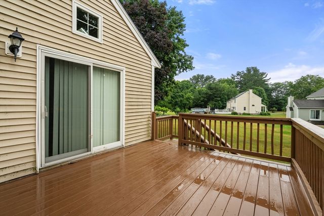 86 Oakland St, Stoughton, MA 02072