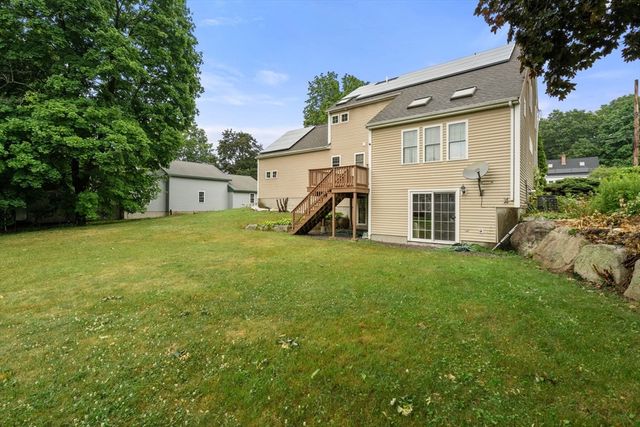 86 Oakland St, Stoughton, MA 02072