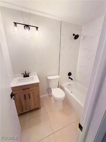 1102 SE 8TH TER B, Cape Coral, FL 33990