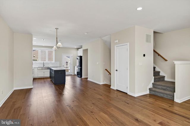 512 HOOPES LN, Media, PA 19063