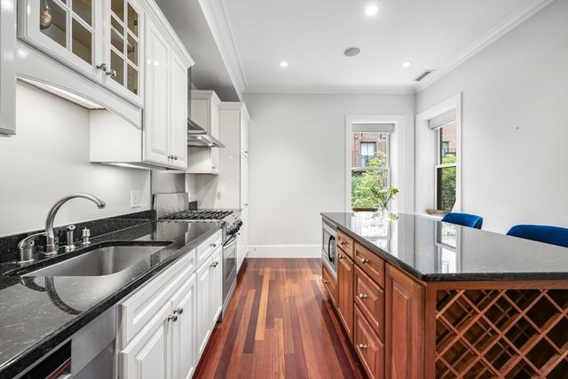 102 Myrtle Street, Boston, MA 02114