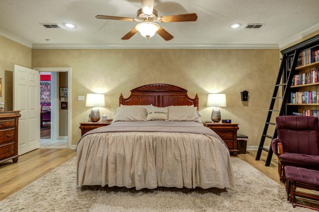 30 W Lakeshore Drive, Ransom Canyon, TX 79366