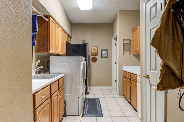 30 W Lakeshore Drive, Ransom Canyon, TX 79366