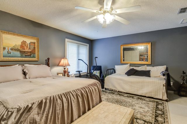 30 W Lakeshore Drive, Ransom Canyon, TX 79366