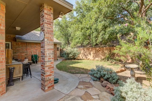 30 W Lakeshore Drive, Ransom Canyon, TX 79366