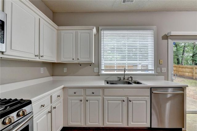 565 Alstonefield Drive, Alpharetta, GA 30004