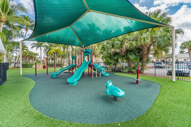 2129 RESTON Circle, Royal Palm Beach, FL 33411