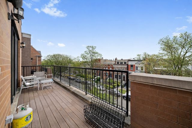 1042 W Altgeld Street 3, Chicago, IL 60614