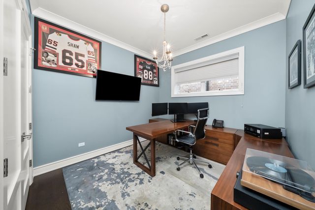 1042 W Altgeld Street 3, Chicago, IL 60614