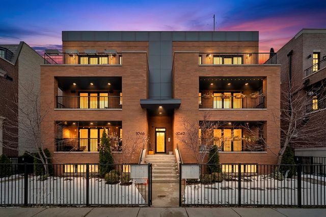 1042 W Altgeld Street 3, Chicago, IL 60614
