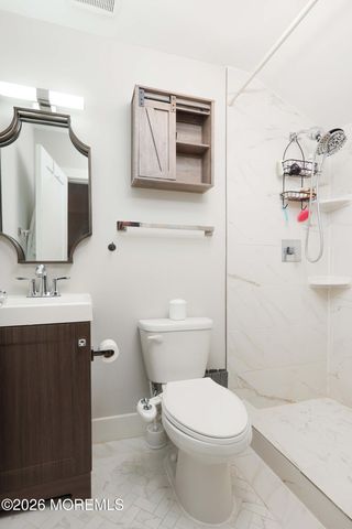 17 Clinton Street, Freehold, NJ 07728