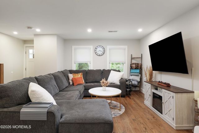 17 Clinton Street, Freehold, NJ 07728