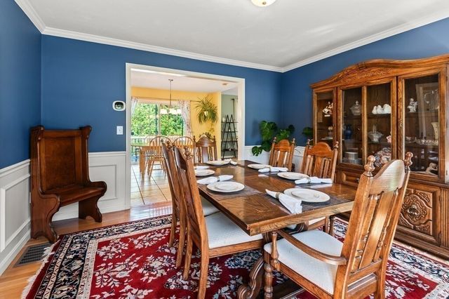 9 Gannett Way, Hopedale, MA 01747