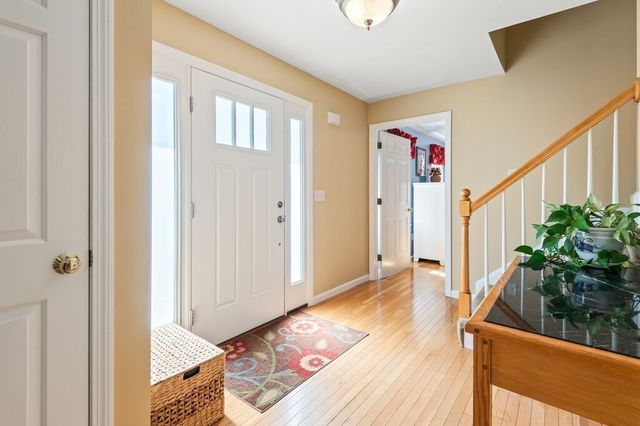 9 Gannett Way, Hopedale, MA 01747