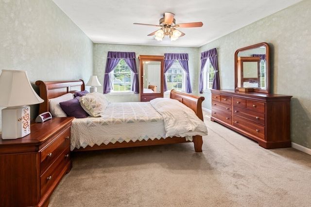 9 Gannett Way, Hopedale, MA 01747