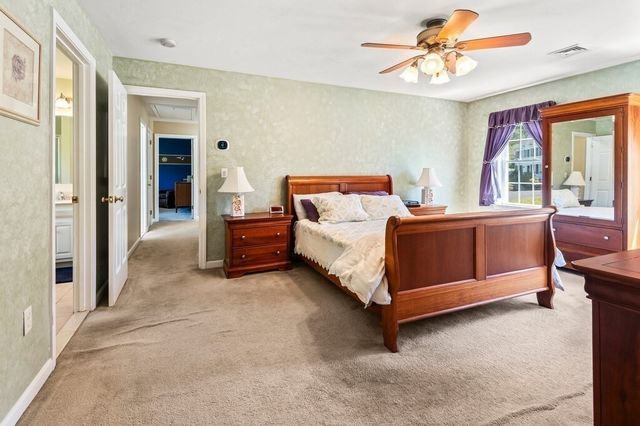 9 Gannett Way, Hopedale, MA 01747
