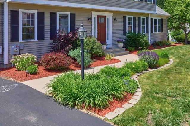 9 Gannett Way, Hopedale, MA 01747