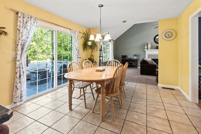 9 Gannett Way, Hopedale, MA 01747