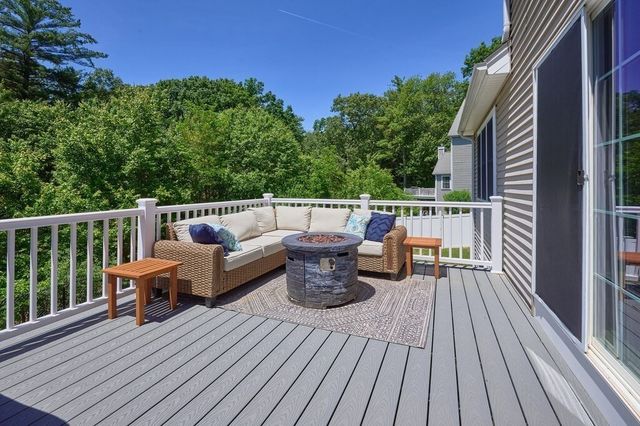 9 Gannett Way, Hopedale, MA 01747