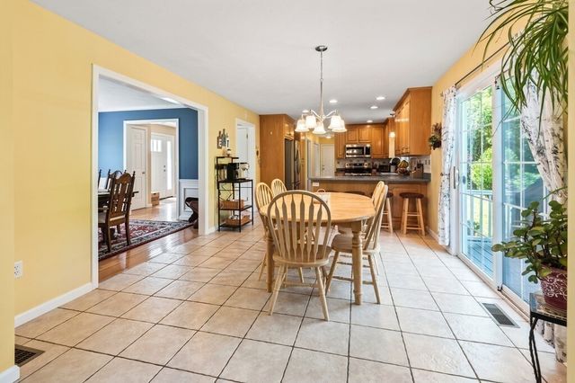 9 Gannett Way, Hopedale, MA 01747