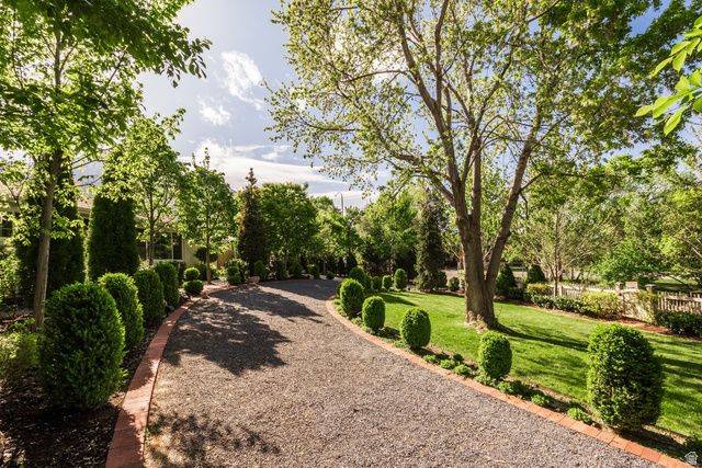 4411 S WANDER LN, Holladay, UT 84124